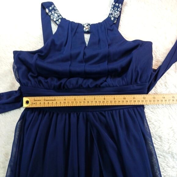 Tween Diva Sleeveless Jewele Accent U-Neckline Ball Gown Girls 16. Blue......... - Picture 9 of 12